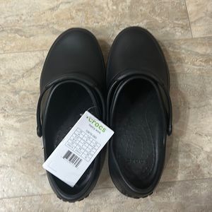 BNWT Woman’s Crocs
